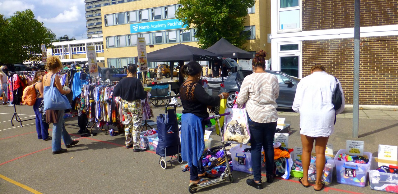 6 Best Car Boot Sales in London eboots.co.uk
